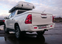 Бампер АВС-Дизайн задний с квадратом под фаркоп Toyota Hilux Revo 2015- (белый)