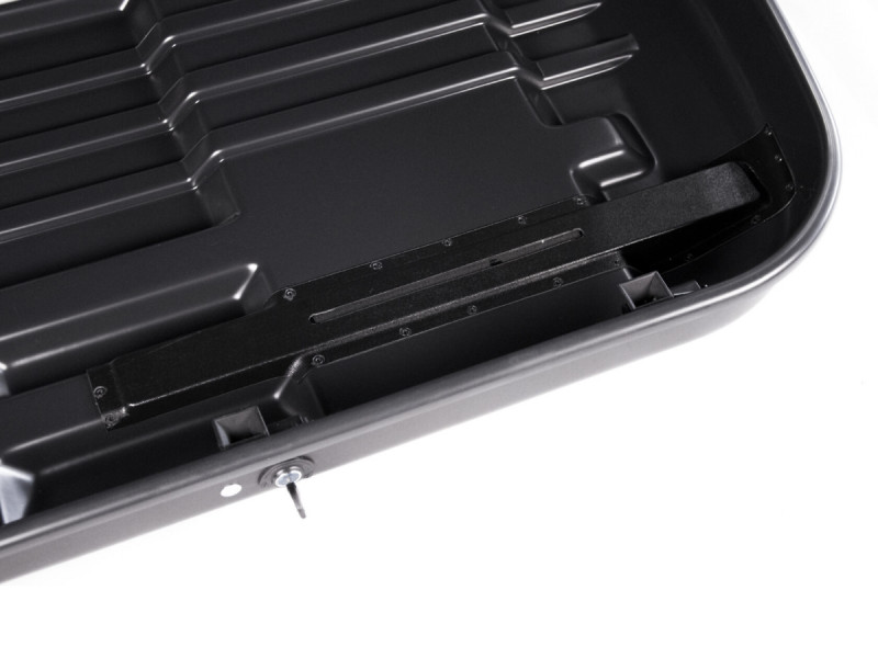 Автобокс MaxBox PRO 430 (малый) черный 136*96*42 см двустороннее открывание Автобокс MaxBox PRO 430 (малый) черный 136*96*42 см двустороннее открывание