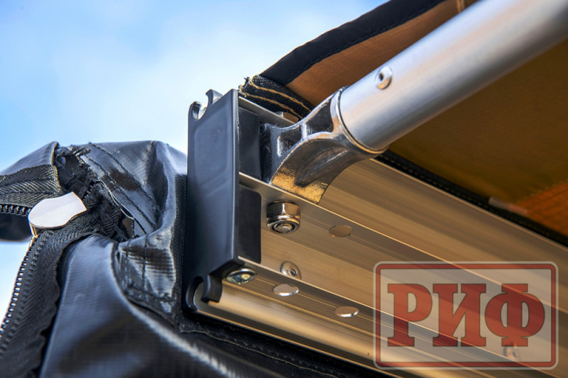 Маркиза автомобильная РИФ 2х2 м Маркиза автомобильная РИФ 2х2 м