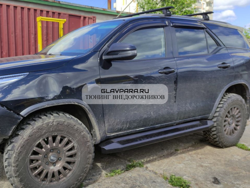 Силовые листовые пороги АМЗ для Toyota Fortuner 2015-