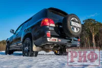 Бампер РИФ силовой задний Toyota Land Cruiser 200 2013-2015 с квадратом под фаркоп, калиткой, фонарями, подсветкой номера