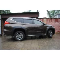 Расширители колесных арок для Mitsubishi Pajero Sport 2015-2020 20 мм (ABS пластик) Расширители колесных арок для Mitsubishi Pajero Sport 2015-2020 20 мм (ABS пластик)