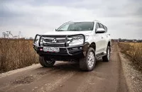 Бампер силовой передний РИФ для Mitsubishi Pajero Sport 2015+ с доп. фарами (арт. B0205), защитной дугой, защитой бачка омывателя, под парктроник