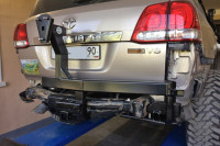 Калитка РИФ с фаркопом в штатный задний бампер Toyota Land Cruiser 200 2008-2015 (под штатное колесо) с подсветкой номера