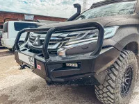 Бампер силовой передний РИФ для Mitsubishi Pajero Sport 2015+ с доп. фарами (арт. B0205), защитной дугой, защитой бачка омывателя, под парктроник