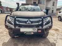 Бампер силовой передний РИФ для Mitsubishi Pajero Sport 2015+ с доп. фарами (арт. B0205), защитной дугой, защитой бачка омывателя, под парктроник
