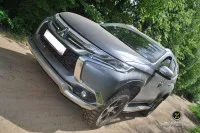 Силовая защита переднего штатного бампера АМЗ для Mitsubishi Pajero Sport 3